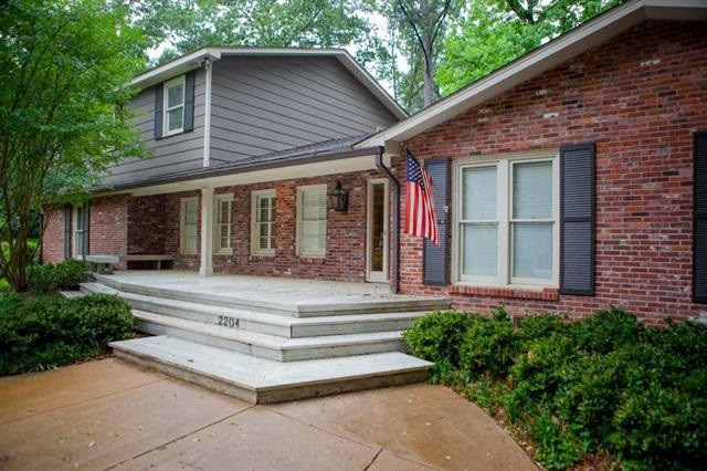 2204 Southwood Road Jackson, MS 39211 - Photo 2 of 41 Photo 4