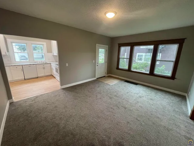 $214,900 | 1118 Mechanic Street, Emporia, KS 66801