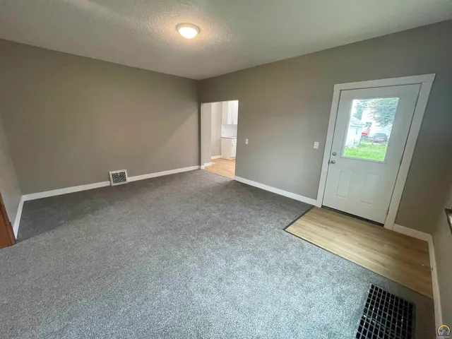 $214,900 | 1118 Mechanic Street, Emporia, KS 66801