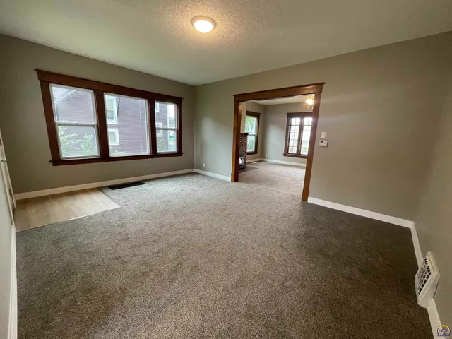 $214,900 | 1118 Mechanic Street, Emporia, KS 66801