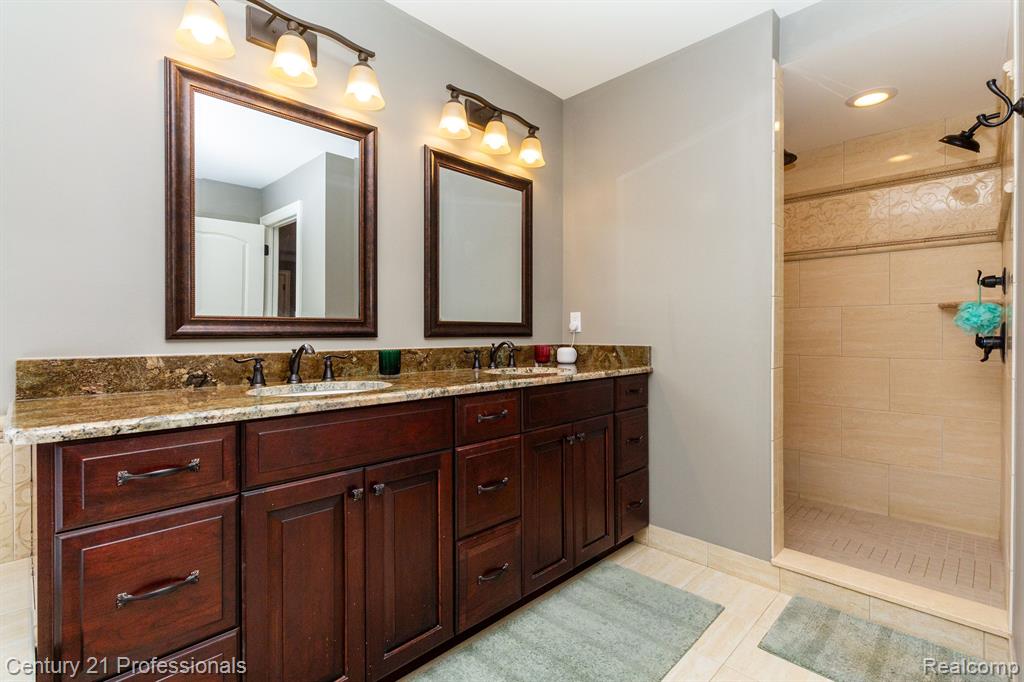 54152 Deer Ridge Court Rochester, MI 48307 - Photo 33 of 62