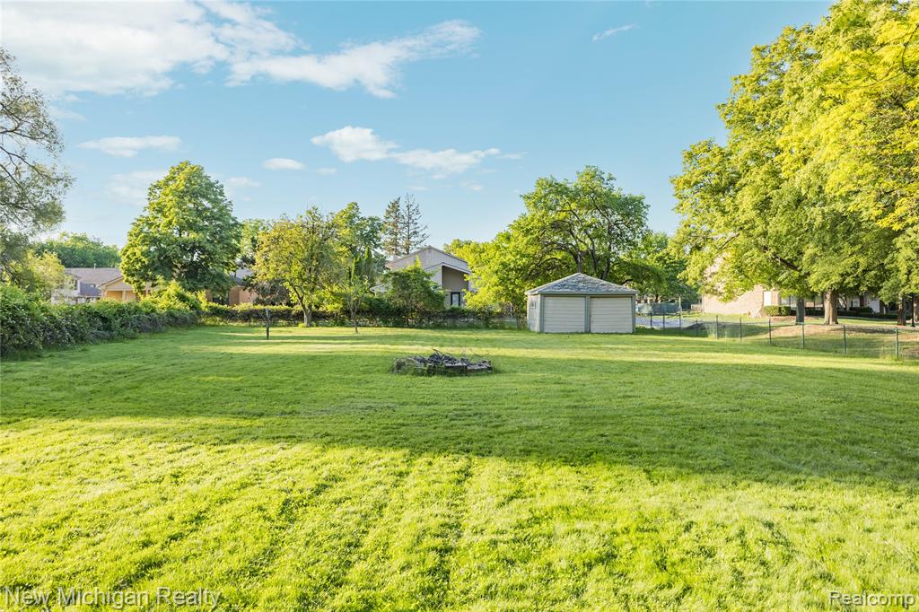 8359 Chicago Road Warren, MI 48093 - Photo 52 of 74