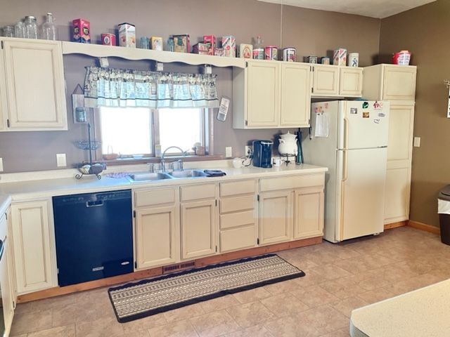 7436 West Henry Road Polo, IL 61064 - Photo 21 of 58 Gallery Image 21