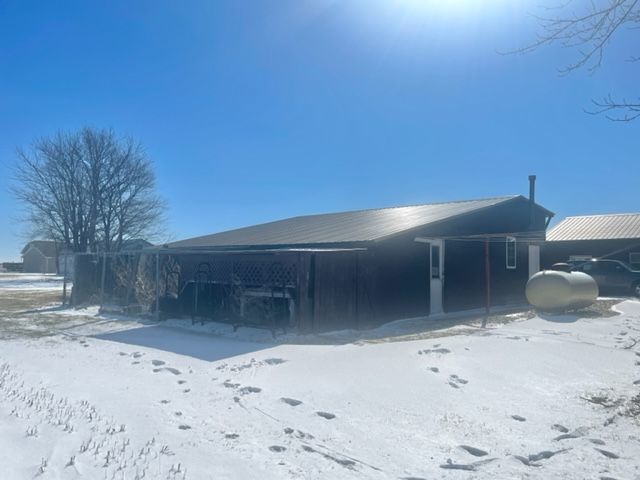 7436 West Henry Road Polo, IL 61064 - Photo 8 of 58 Gallery Image 8