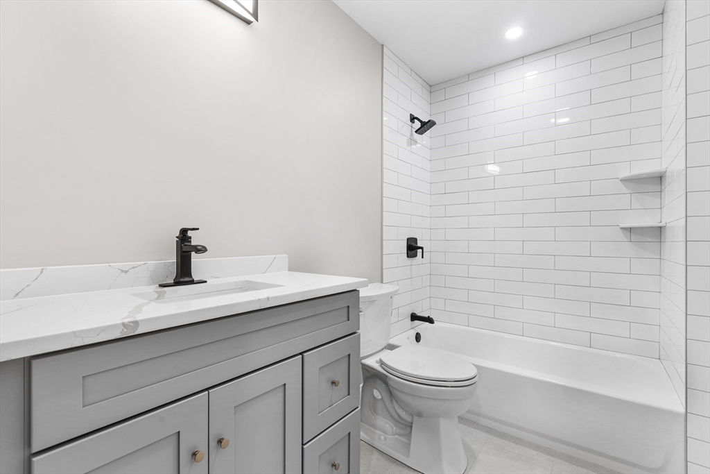 43 High Street, Unit B Gloucester, MA 01930 - Photo 16 of 26