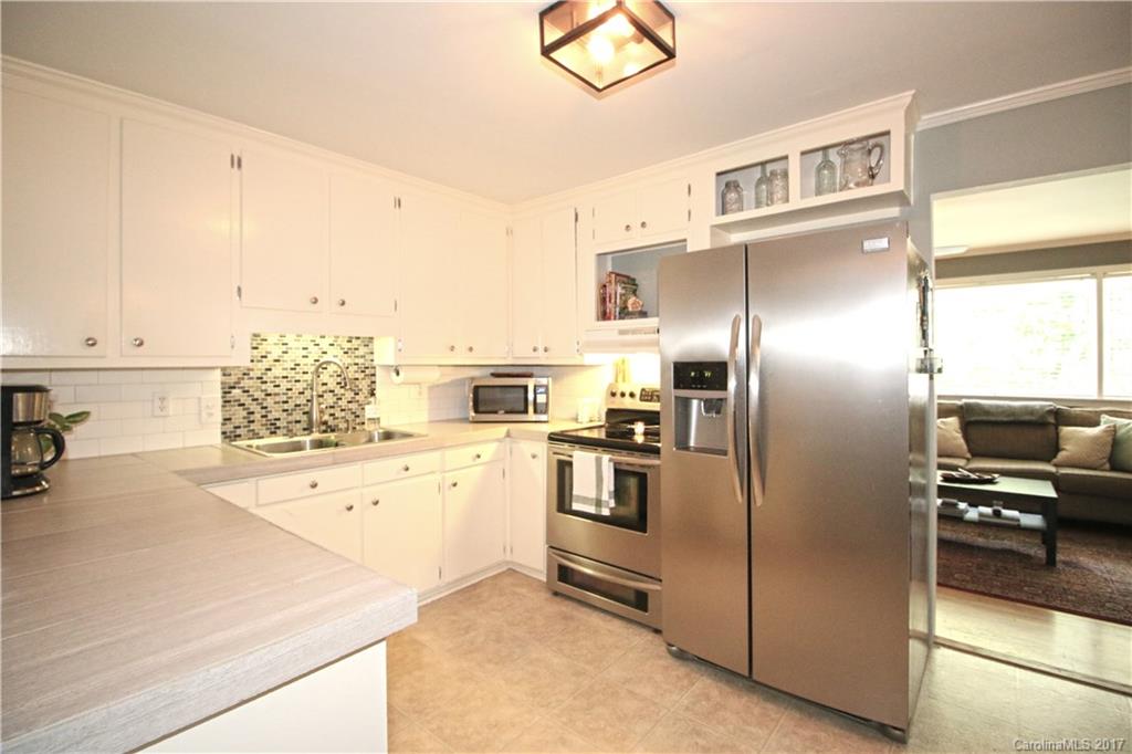 537 Manhasset Road Charlotte, NC 28209 - Photo 11 of 22