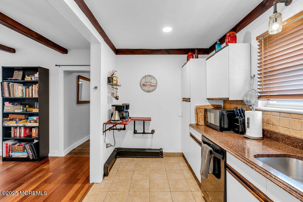 908 Green Grove Road Neptune, NJ 07753 - Photo 11 of 37 015_dsc01977_135