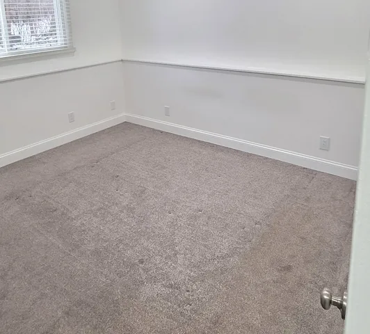 $2,800 | 996 Hawthorne Drive, Crystal Lake, IL 60014