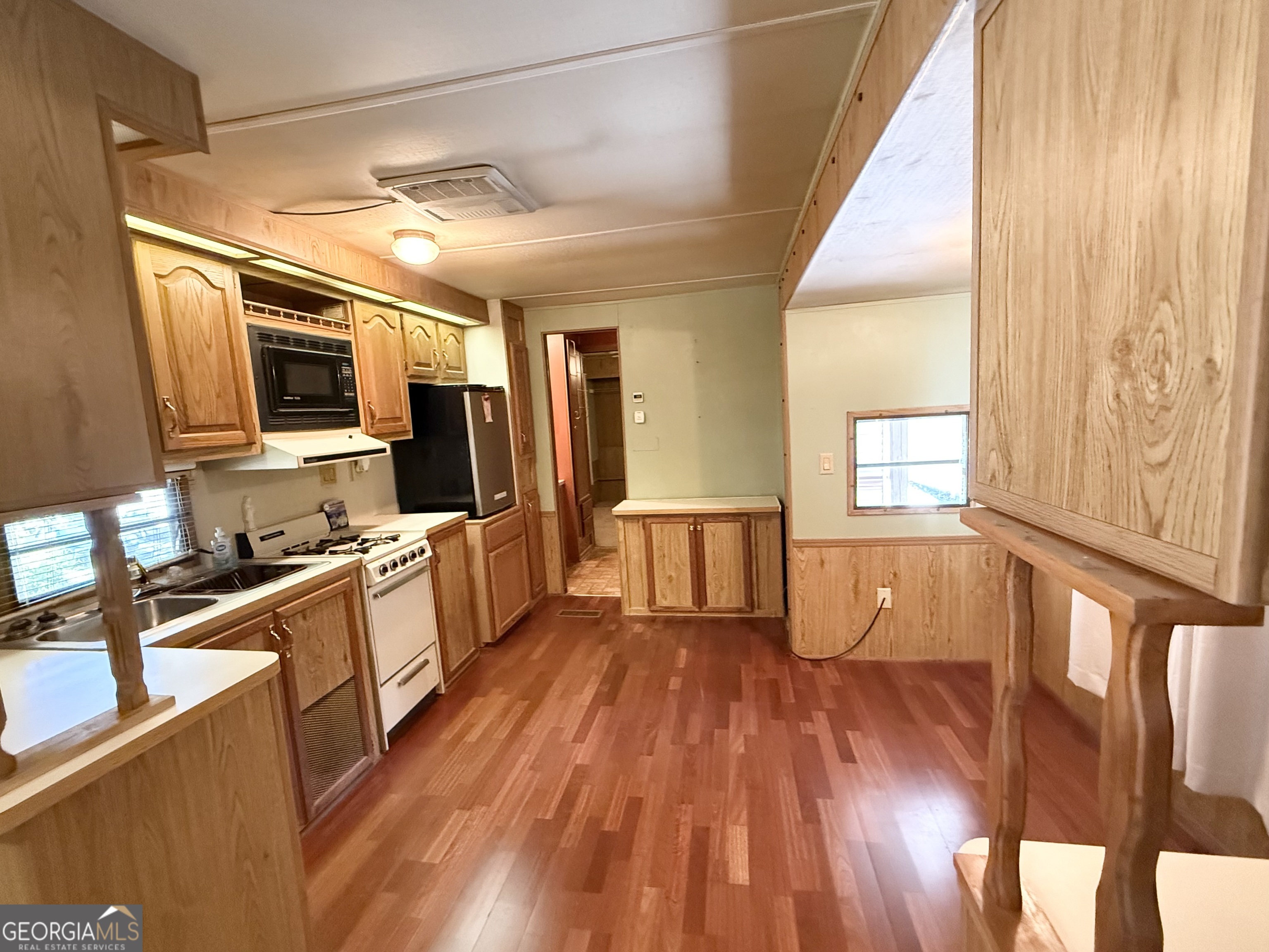 151 Cindy Parkway Cleveland, GA 30528 - Photo 11 of 36