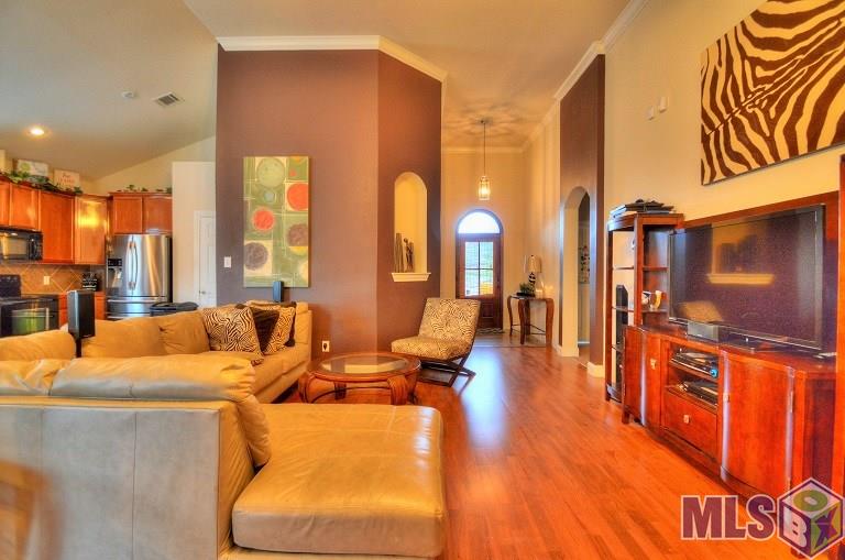 2001 Hunters Ridge Drive Baton Rouge, LA 70816 - Photo 3 of 15 Gallery Image 3