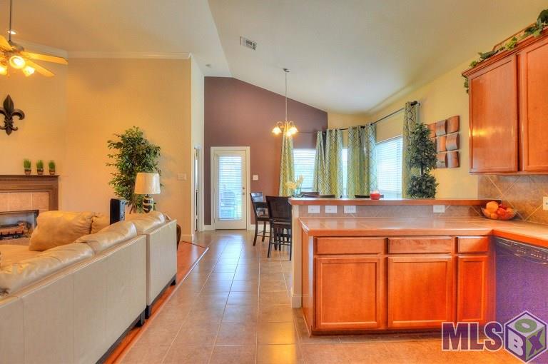 2001 Hunters Ridge Drive Baton Rouge, LA 70816 - Photo 5 of 15 Gallery Image 5