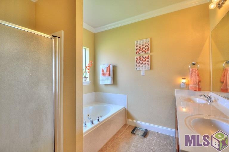 2001 Hunters Ridge Drive Baton Rouge, LA 70816 - Photo 8 of 15 Gallery Image 8