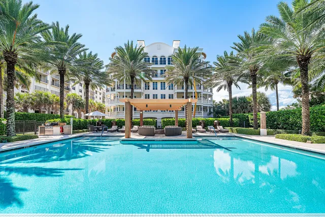 $2,100,000 | 155 South Ocean Avenue, Unit 606, Palm Beach Shores, FL 33404