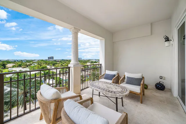 $2,100,000 | 155 South Ocean Avenue, Unit 606, Palm Beach Shores, FL 33404