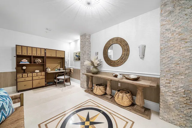 $2,100,000 | 155 South Ocean Avenue, Unit 606, Palm Beach Shores, FL 33404