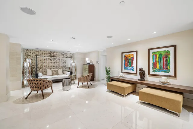 $2,100,000 | 155 South Ocean Avenue, Unit 606, Palm Beach Shores, FL 33404