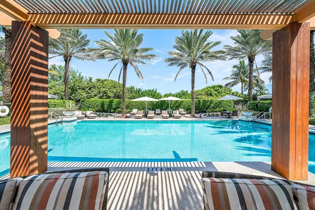 $2,100,000 | 155 South Ocean Avenue, Unit 606, Palm Beach Shores, FL 33404