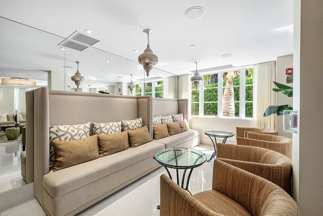 $2,100,000 | 155 South Ocean Avenue, Unit 606, Palm Beach Shores, FL 33404