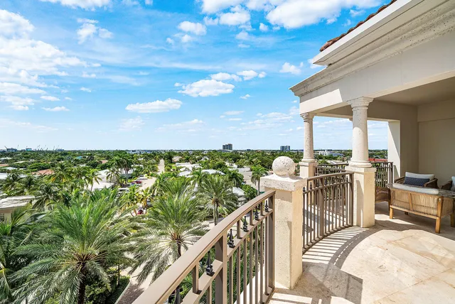 $2,100,000 | 155 South Ocean Avenue, Unit 606, Palm Beach Shores, FL 33404