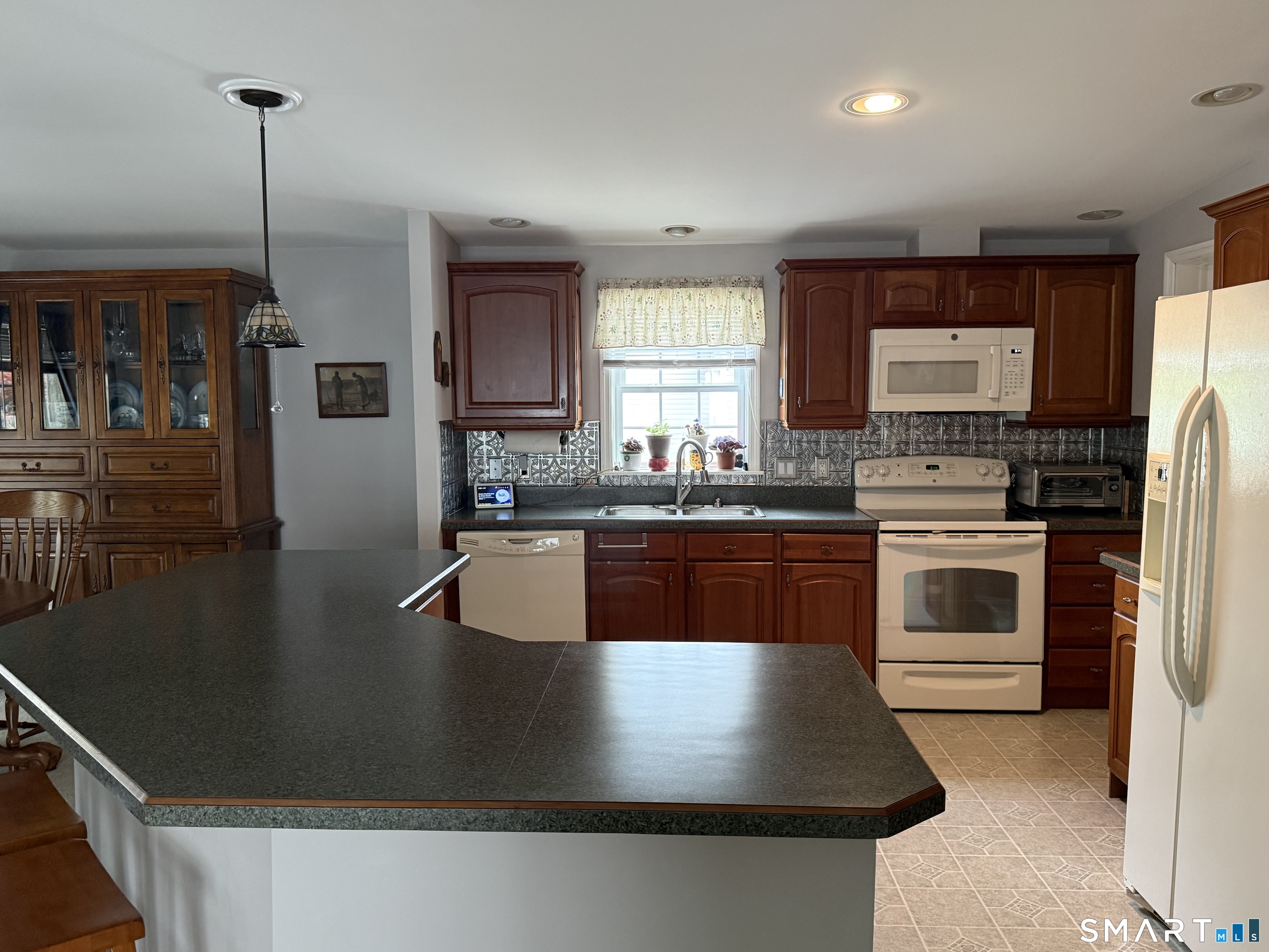 11 Cliff Road Ledyard, CT 06339 - Photo 13 of 26