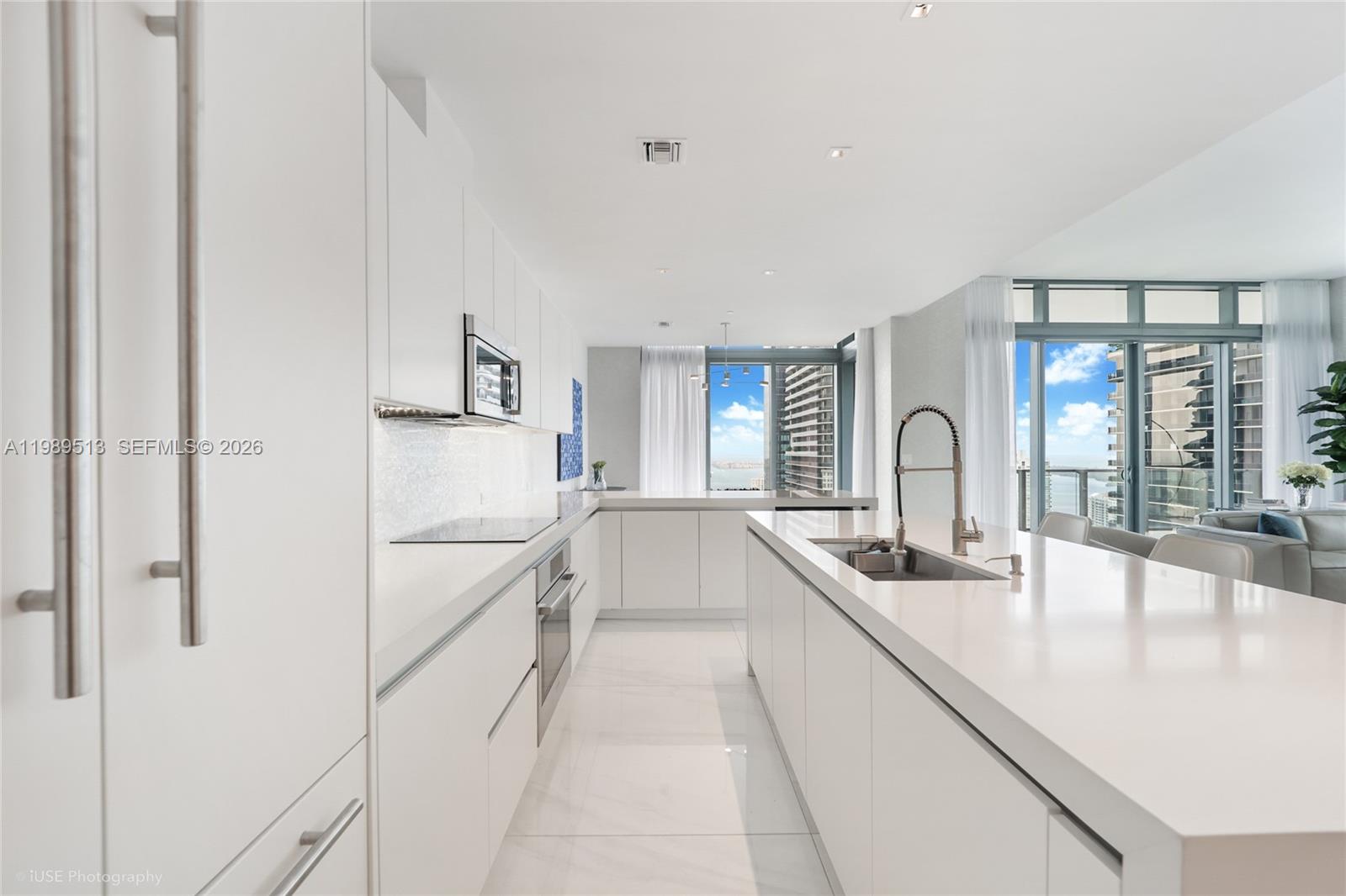 88 Southwest 7th Street, Unit 4101 Miami, FL 33130 - Photo 6 of 35