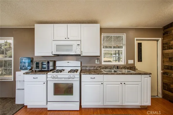 $695,800 | 2863 Ox Yoke Pass, Pioneertown, CA 92268