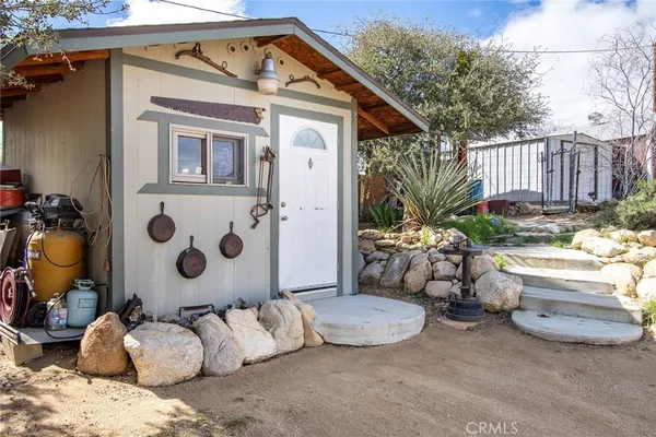 $695,800 | 2863 Ox Yoke Pass, Pioneertown, CA 92268