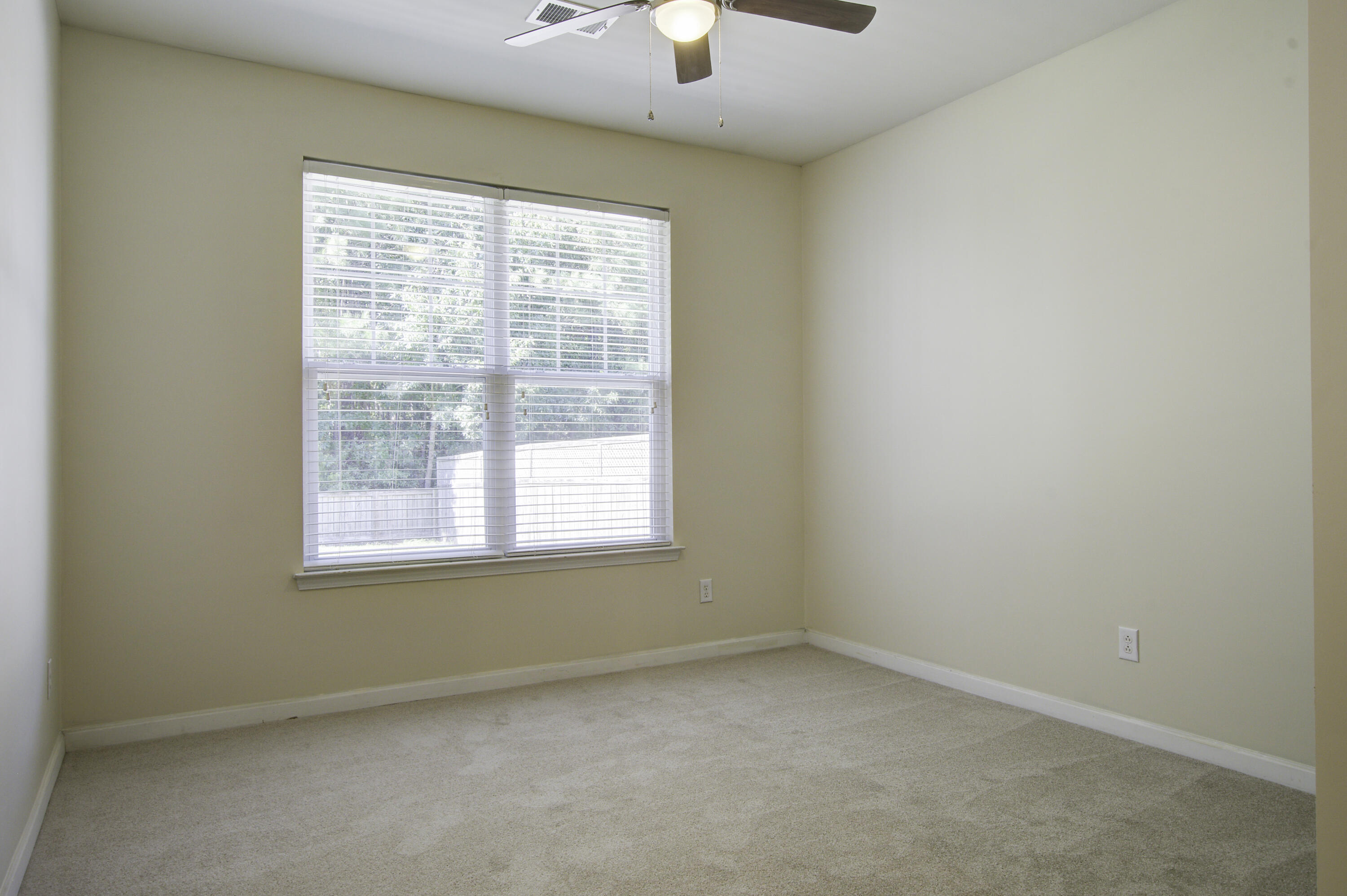 122 Royal Star Road Summerville, SC 29486 - Photo 20 of 43 122 (19)