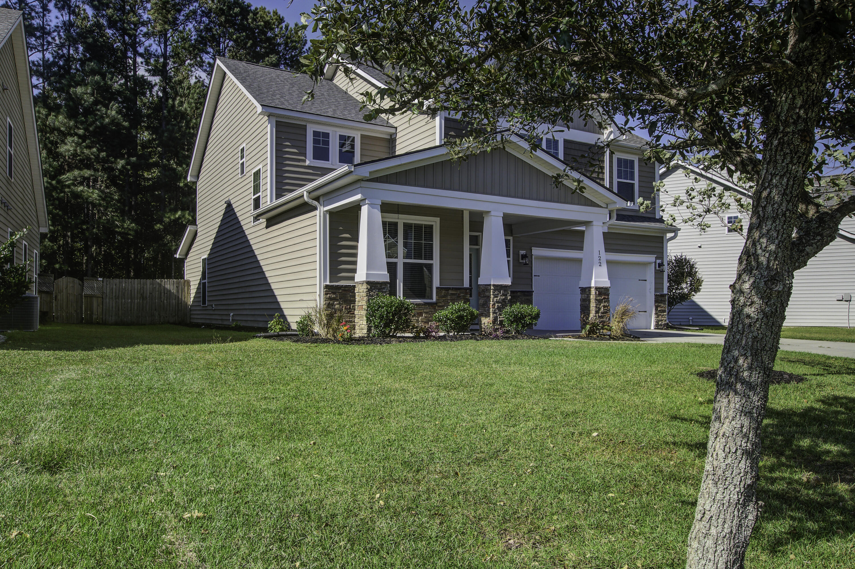 122 Royal Star Road Summerville, SC 29486 - Photo 2 of 43 122 (2)