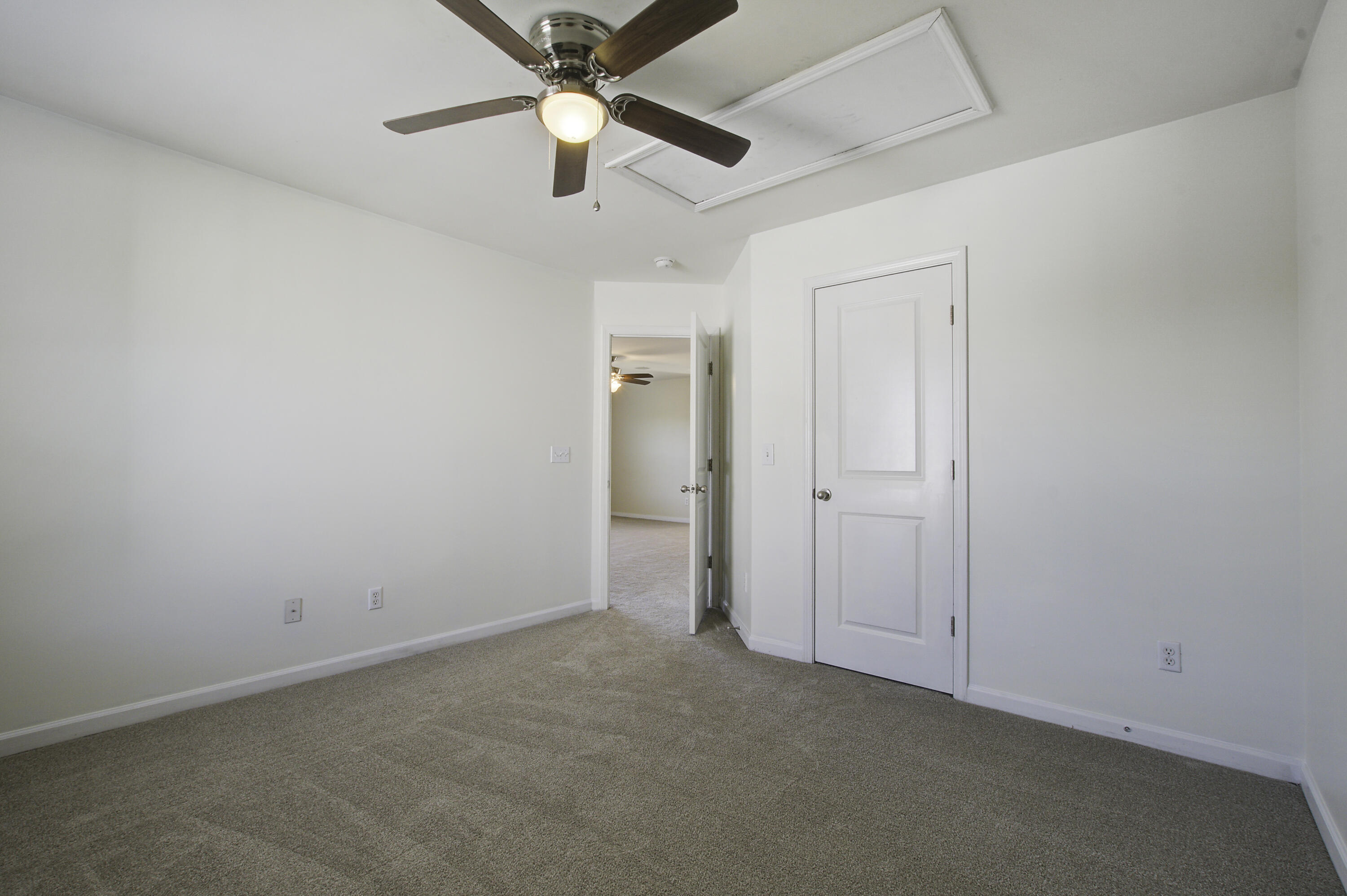 122 Royal Star Road Summerville, SC 29486 - Photo 35 of 43 122 (36)