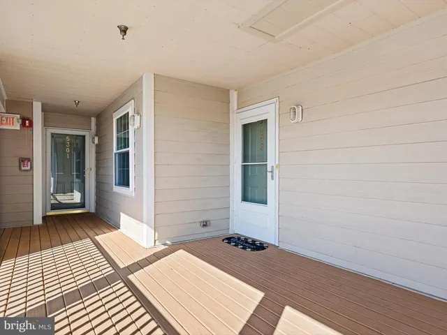 $280,000 | 1850 Congressional Village Drive, Unit 5302, Middletown, DE 19709