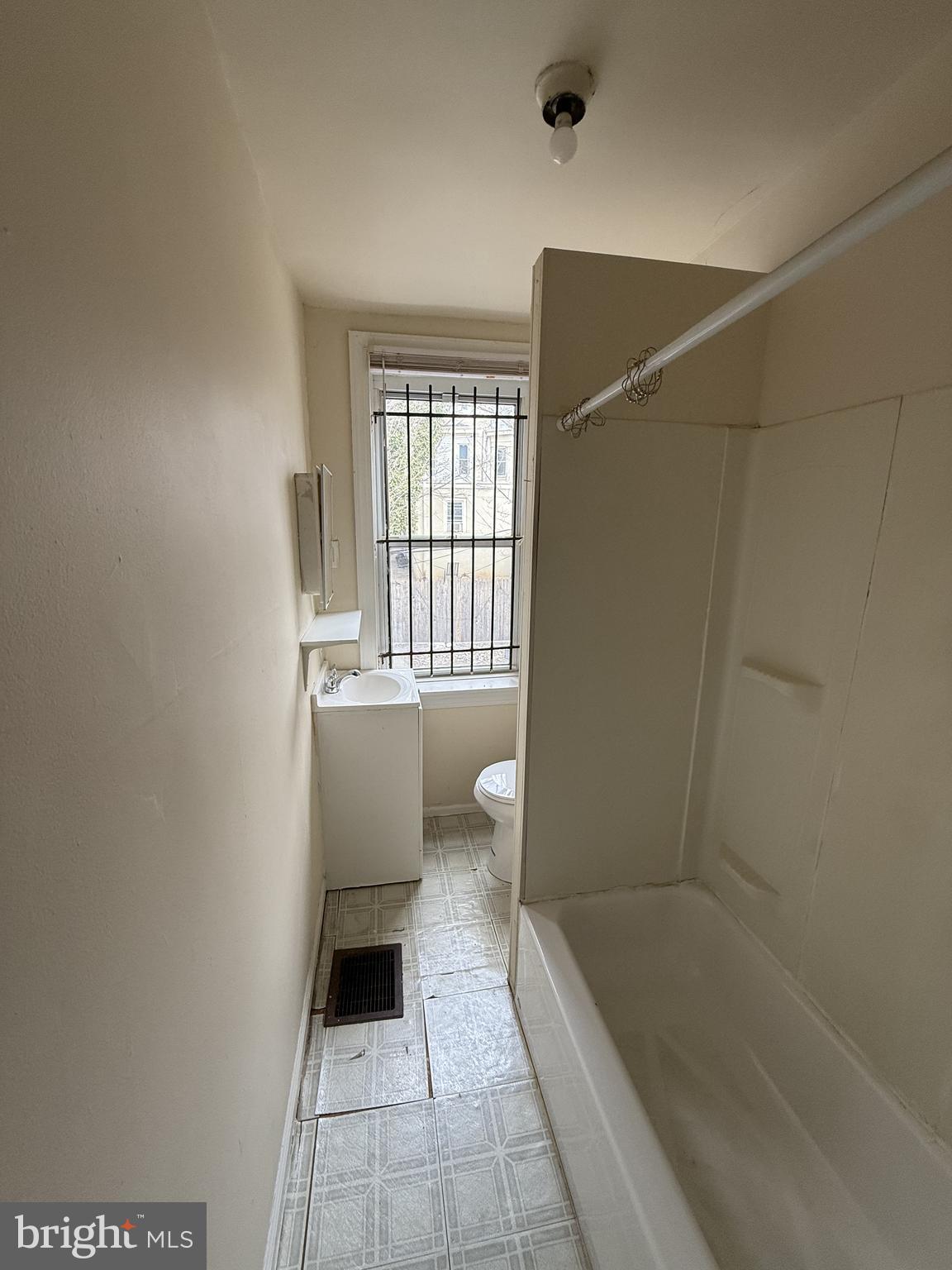 3205 Pearl Street Philadelphia, PA 19104 - Photo 8 of 8