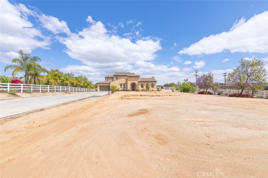 17970 Wildwood Creek Road Riverside, CA 92504 - Photo 4 of 54