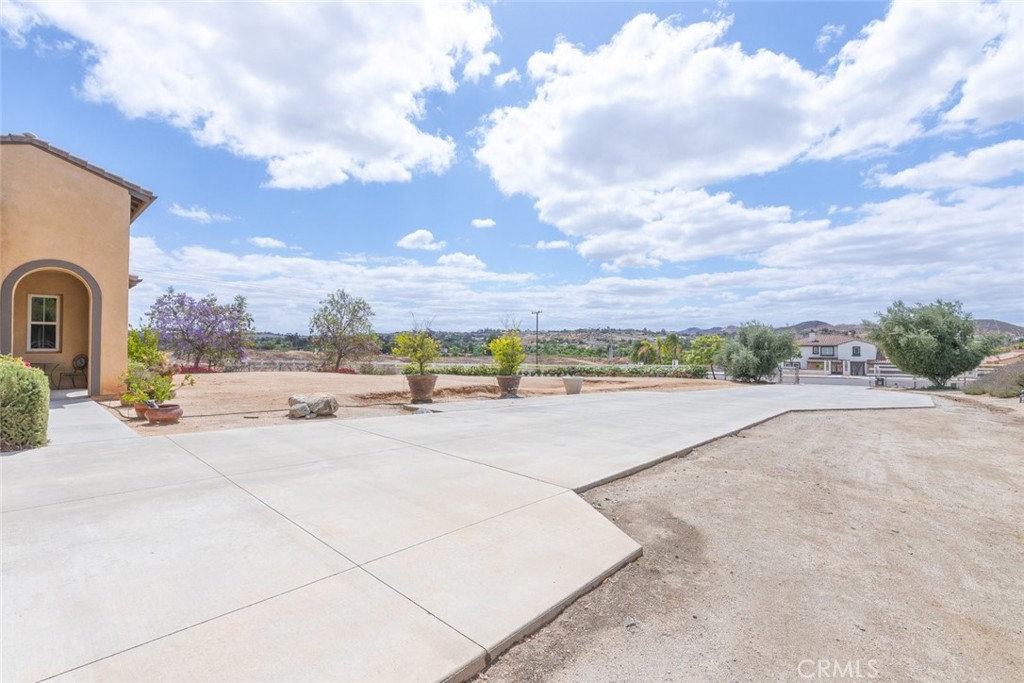 17970 Wildwood Creek Road Riverside, CA 92504 - Photo 7 of 54
