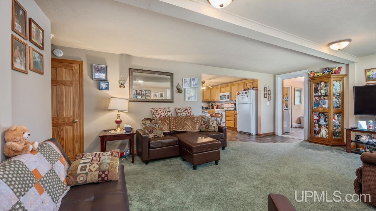 2428 17th Road Escanaba, MI 49829 - Photo 8 of 34