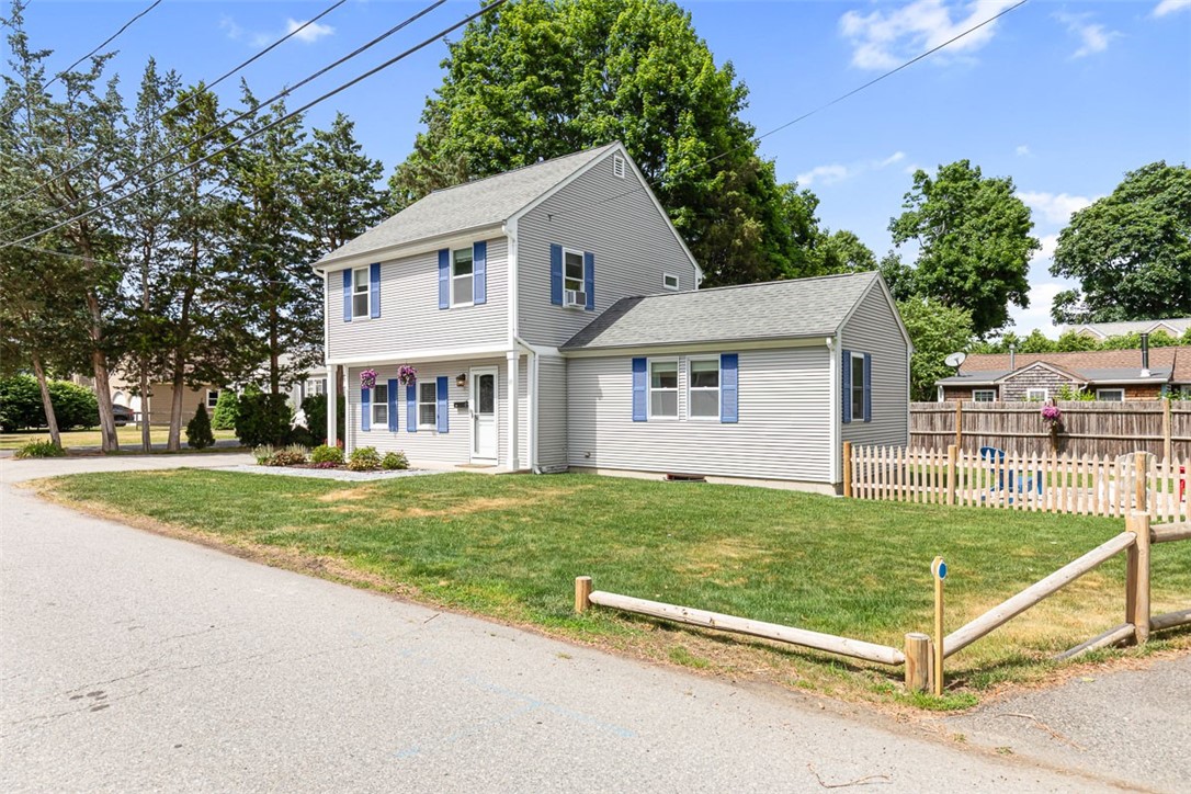 69 Mason Road Barrington, RI 02806 - Photo 2 of 9