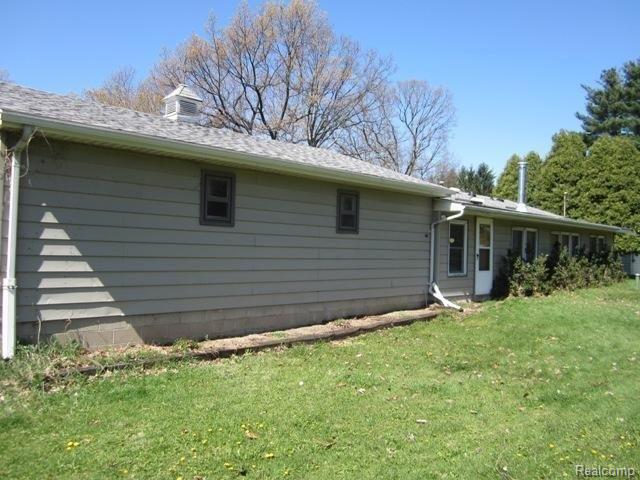 7111 Browns Lake Road Jackson, MI 49201 - Photo 3 of 20 3