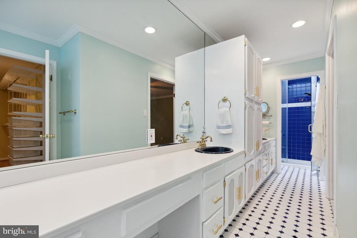 12017 Coldstream Drive Potomac, MD 20854 - Photo 15 of 39