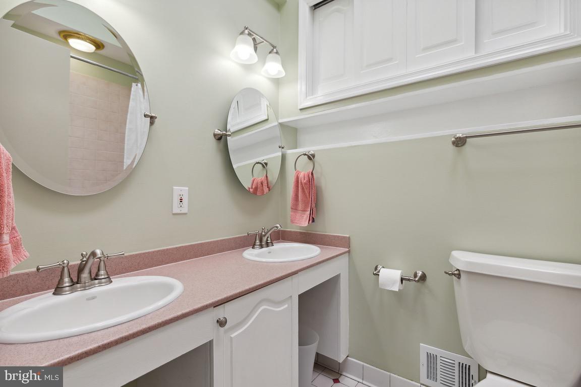 12017 Coldstream Drive Potomac, MD 20854 - Photo 21 of 39