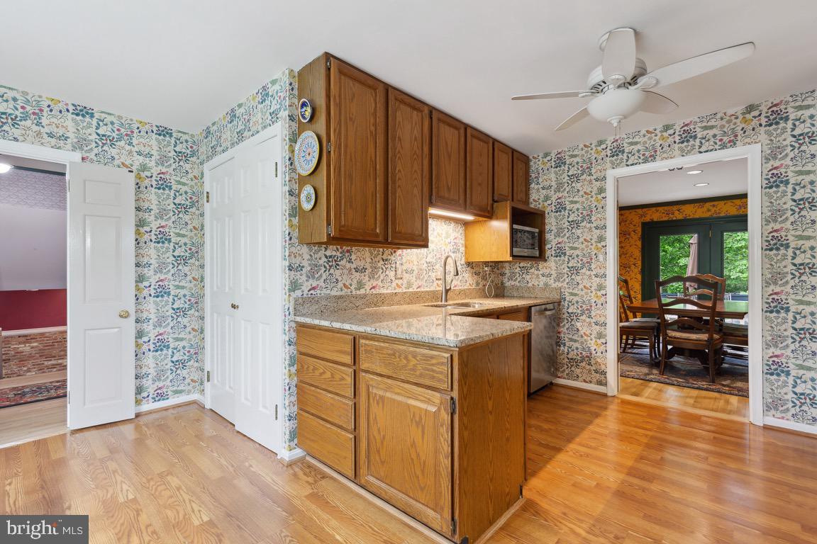 12017 Coldstream Drive Potomac, MD 20854 - Photo 10 of 39