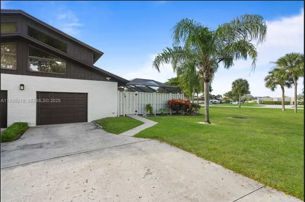 $3,300 | 9568 Boca Gardens Parkway, Unit B, Boca Raton, FL 33496