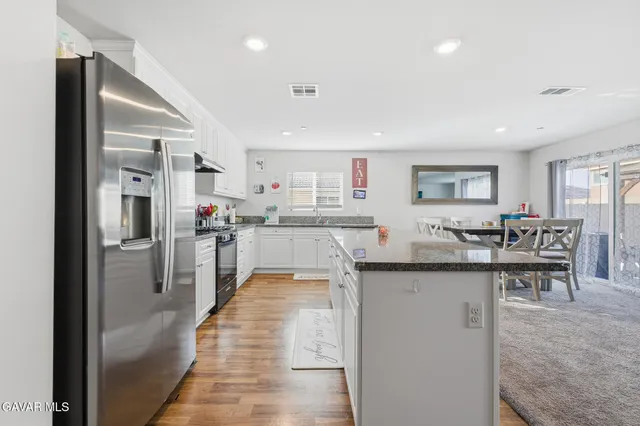 $484,900 | 3567 Garnet Lane, Lancaster, CA 93535