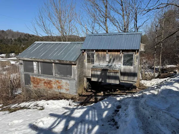 $289,000 | 1110 Creek Road, Albany, VT 05845