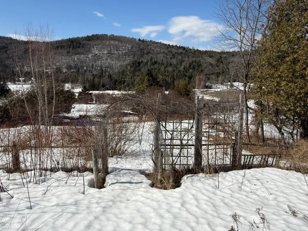 $289,000 | 1110 Creek Road, Albany, VT 05845
