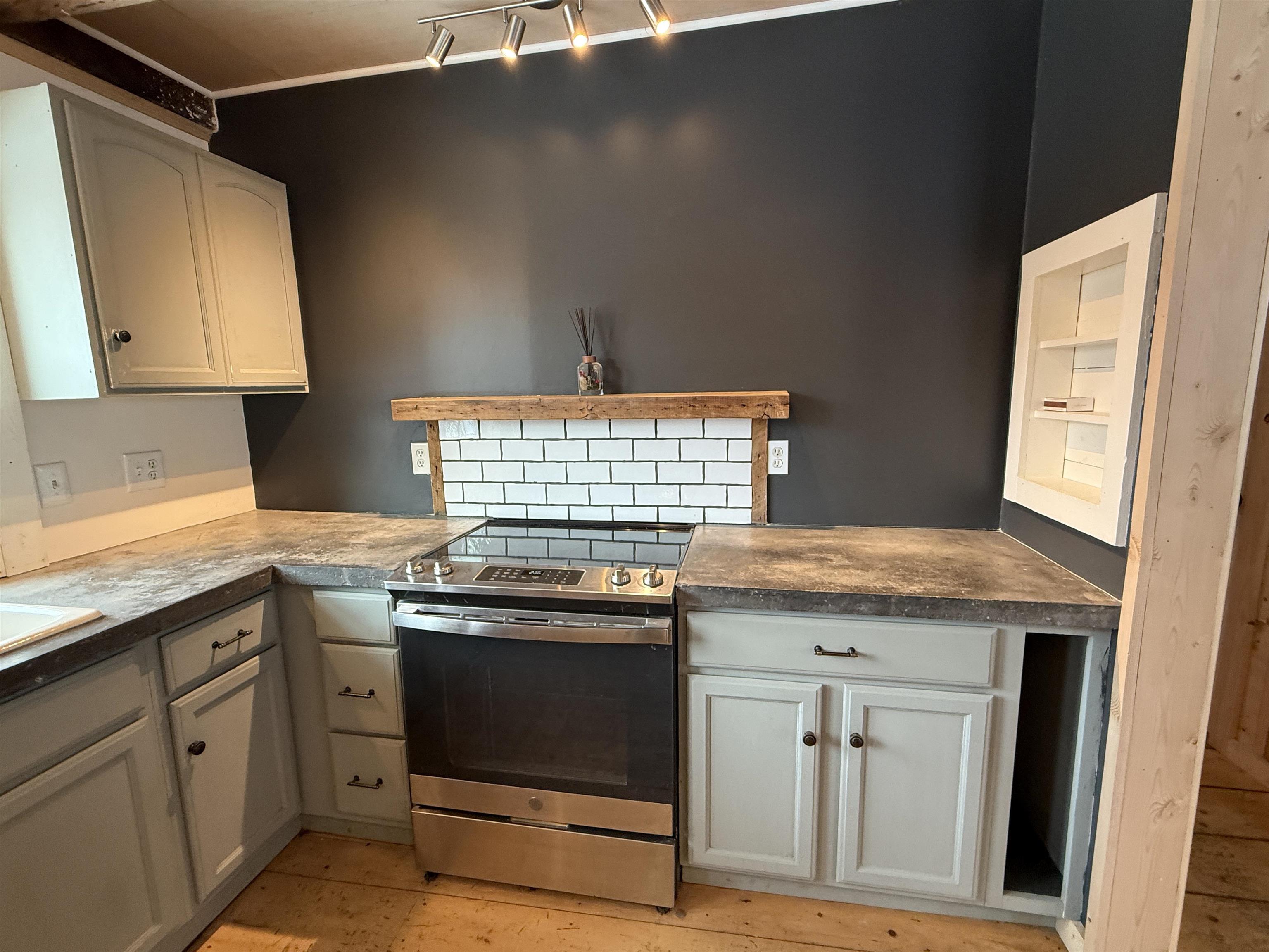 1110 Creek Road Albany, VT 05845 - Photo 8 of 55