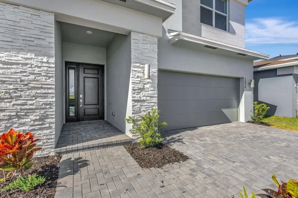 a view of a back yard of the house