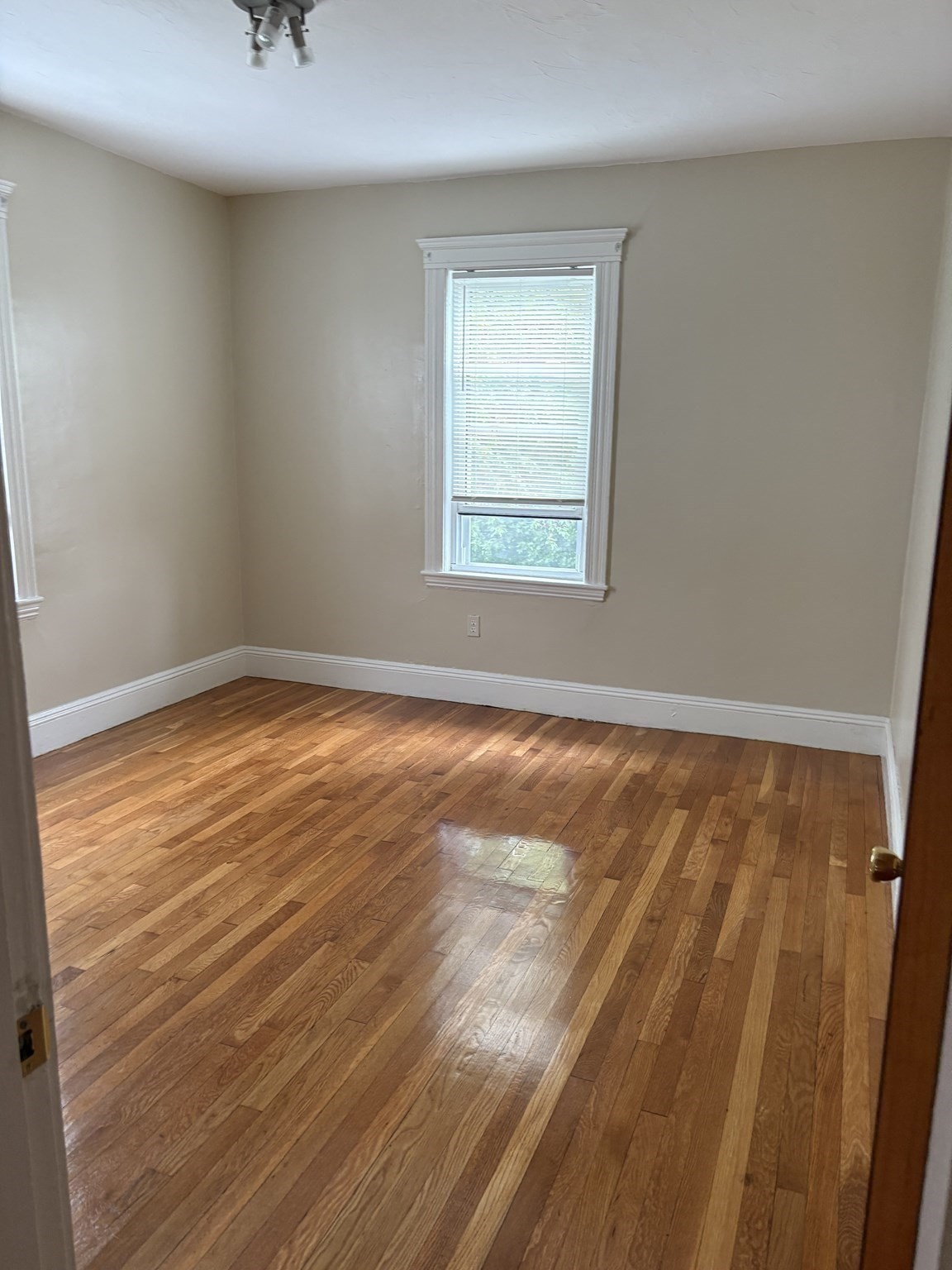 29 Donald Road, Unit 3 Boston, MA 02124 - Photo 16 of 26 Gallery Image 16