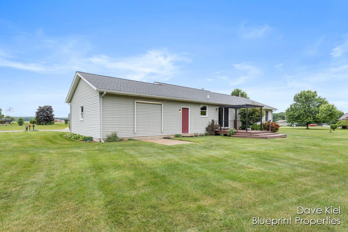 2207 Rozell Drive Middleville, MI 49333 - Photo 18 of 32 IMG_1017