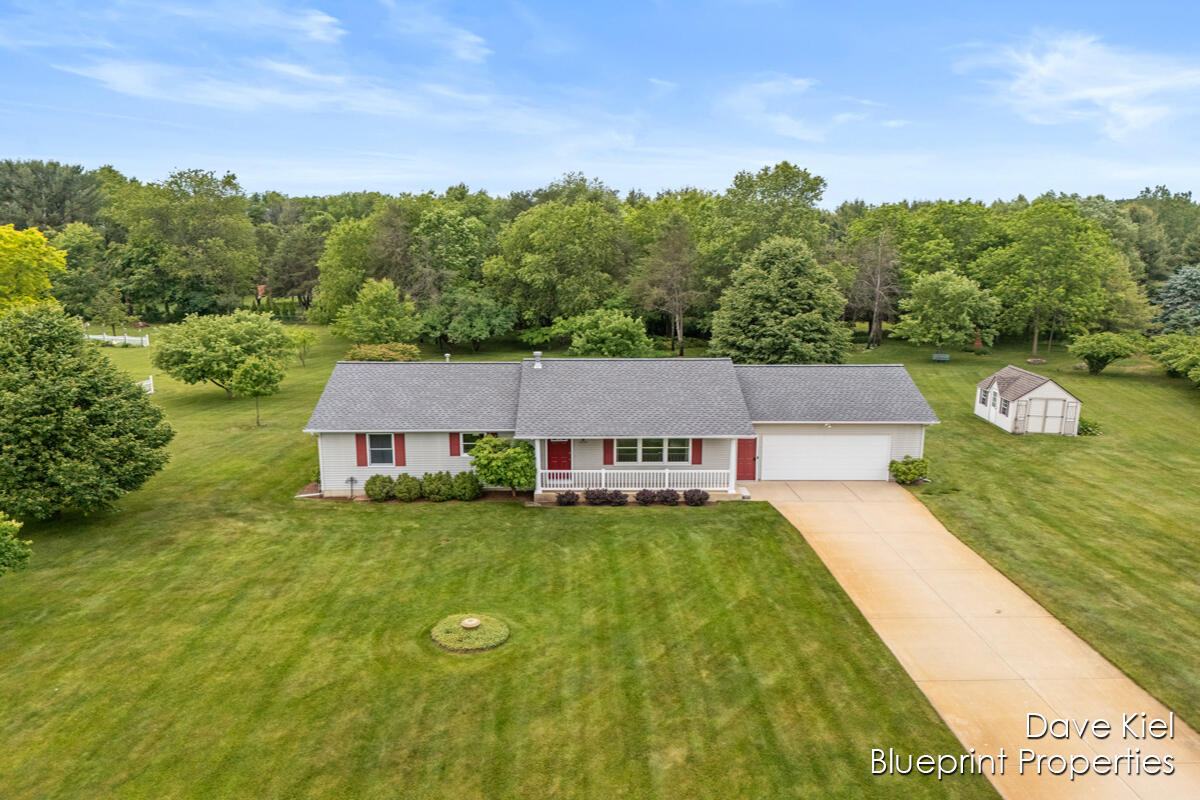 2207 Rozell Drive Middleville, MI 49333 - Photo 22 of 32 IMG_1021