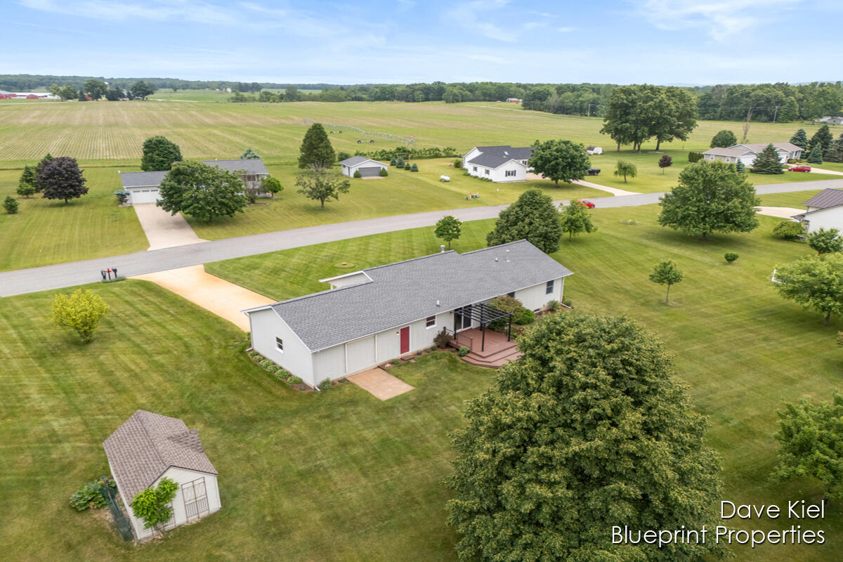 2207 Rozell Drive Middleville, MI 49333 - Photo 24 of 32 IMG_1023